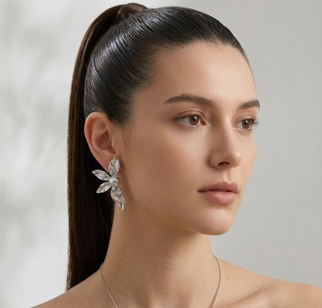 Semi Silver Flower Earrings